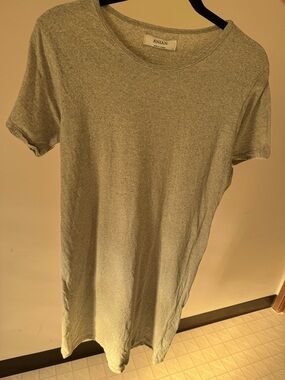 Anian Women's Short-Sleeve Crewneck Tee Dress in Heather Gray